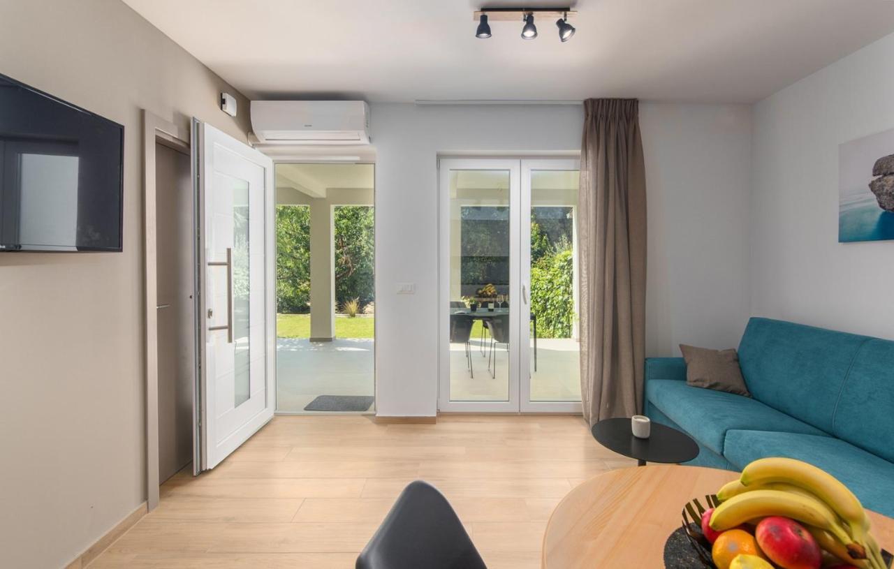 Apartment Vitamare Poreč Exteriör bild